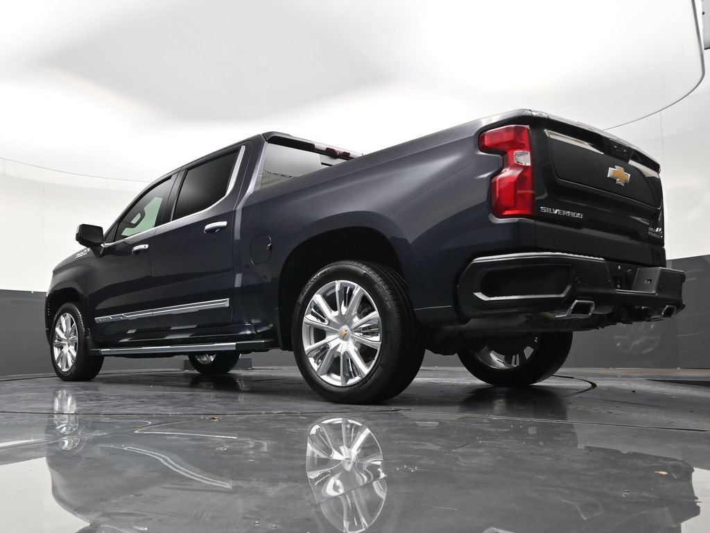 Used 2024 Chevrolet Silverado 1500 High Country w/ High Country Premium Package AWD/4WD image 23