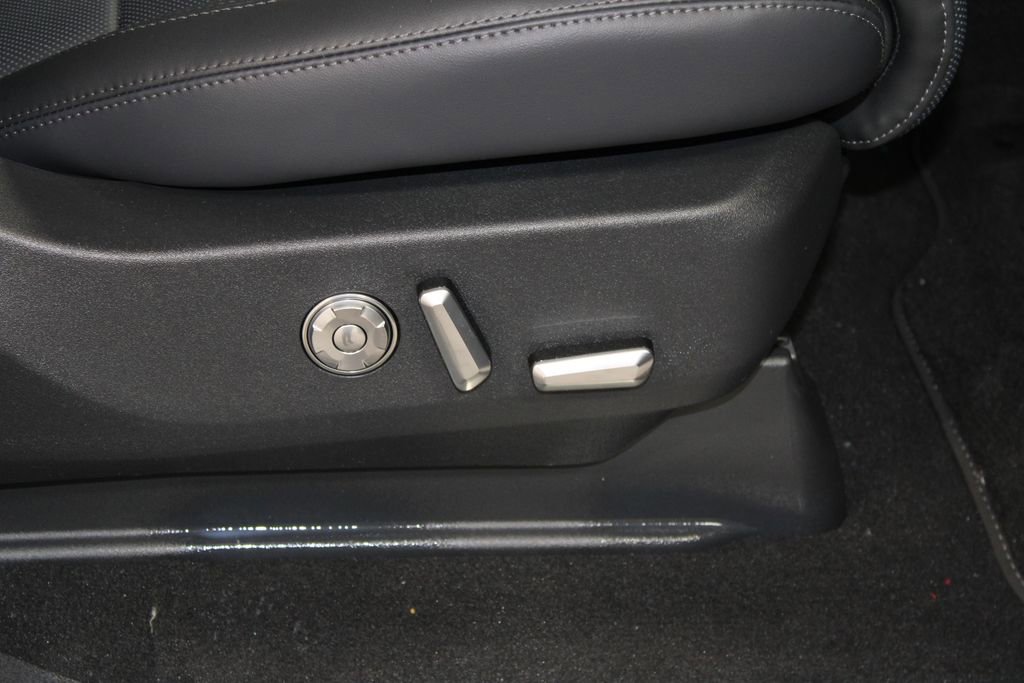 New 2025 Lincoln Navigator Reserve w/ Jet Appearance Package image 31