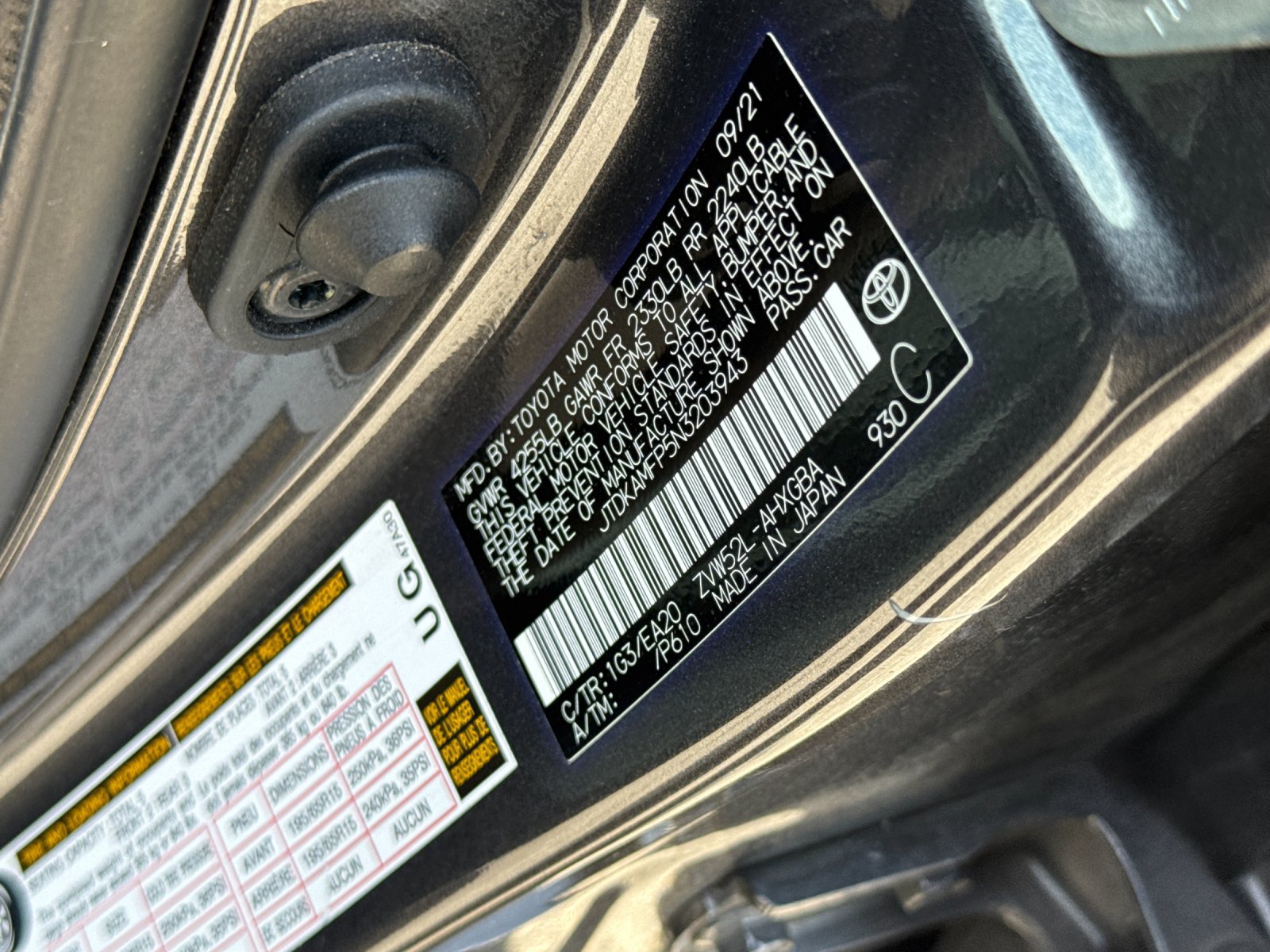 Used 2022 Toyota Prius Prime XLE FWD image 29