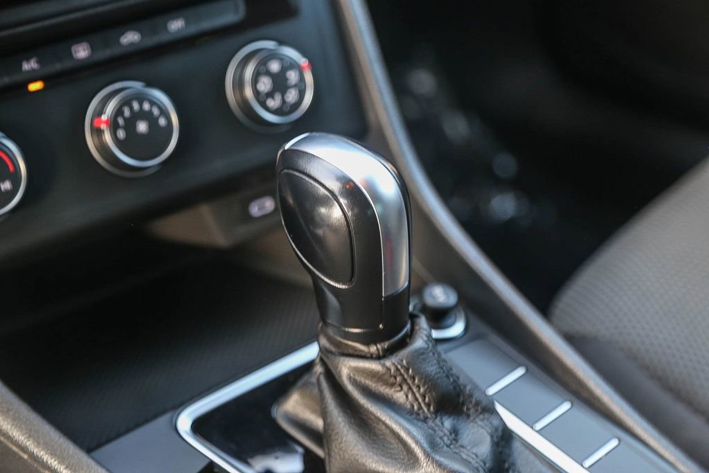 Used 2020 Volkswagen Jetta S image 24