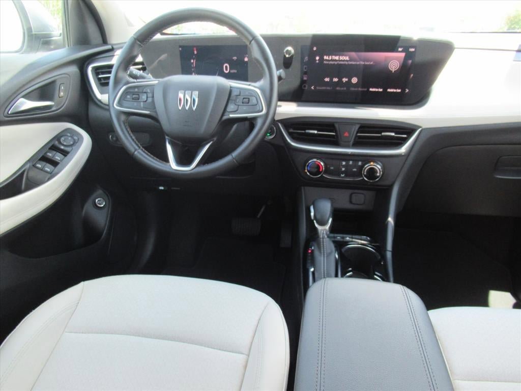Used 2024 Buick Encore GX Preferred w/ Advanced Technology Package FWD image 12