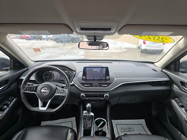 Used 2024 Nissan Altima 2.5 SR image 15