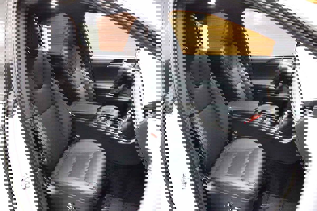 Used 2023 Tesla Model X 7 Seater AWD Driving Com 4 image 20