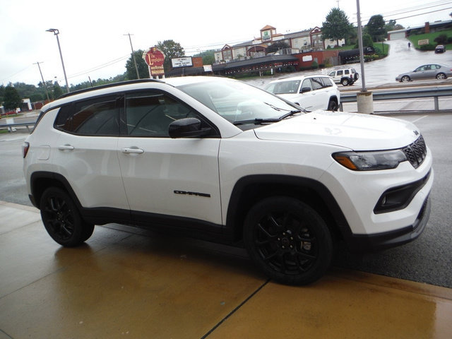 New 2026 Jeep Compass Latitude AWD/4WD image 9
