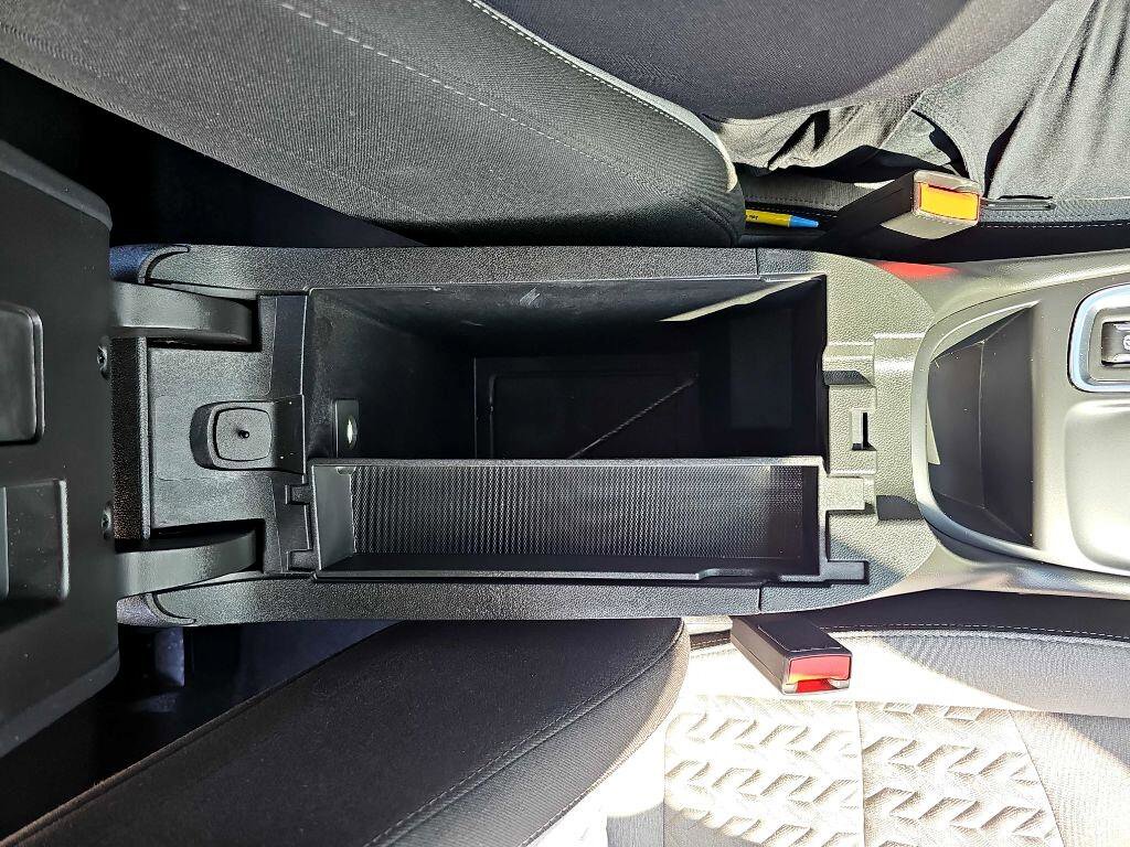 Used 2022 Chevrolet Equinox LS image 29