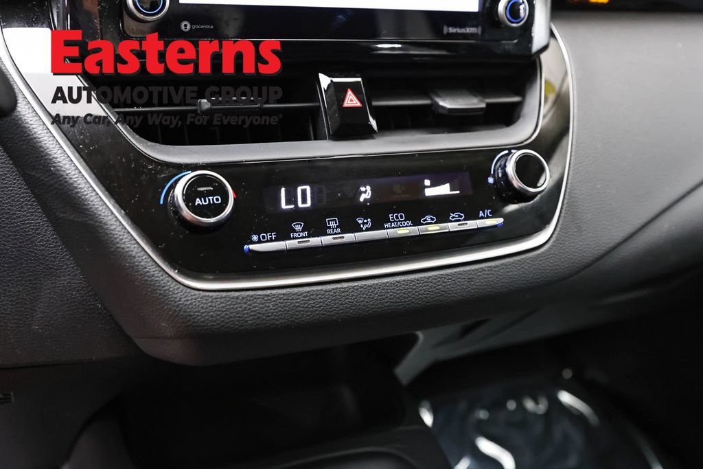 Used 2022 Toyota Corolla LE FWD image 19