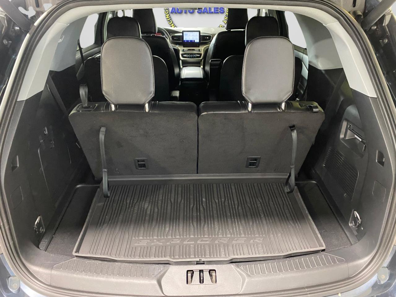 Used 2023 Ford Explorer XLT w/ Equipment Group 202A AWD/4WD image 9
