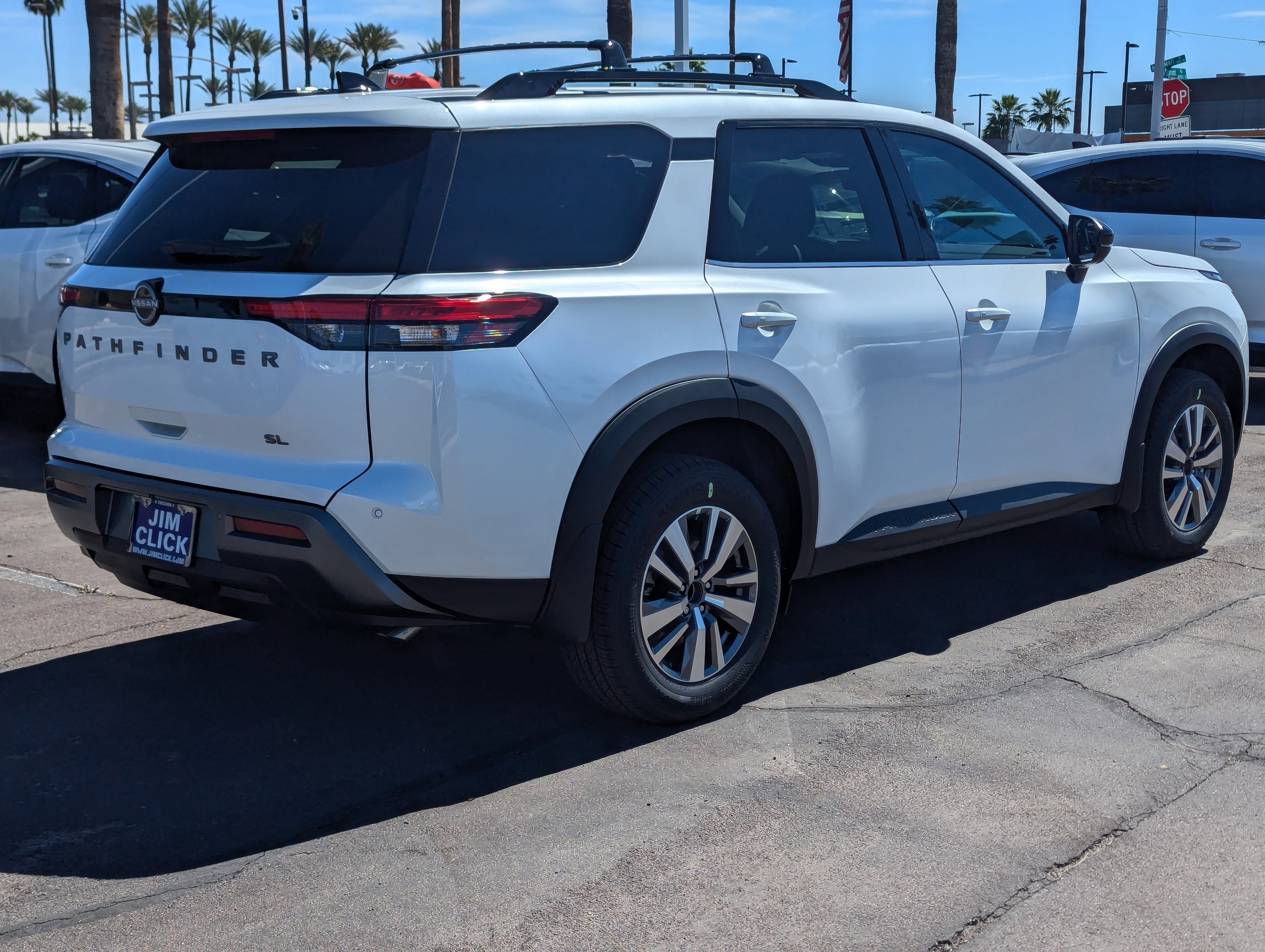 New 2026 Nissan Pathfinder SL image 2