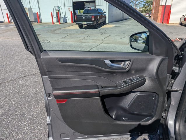 Used 2023 Ford Escape ST-Line image 20