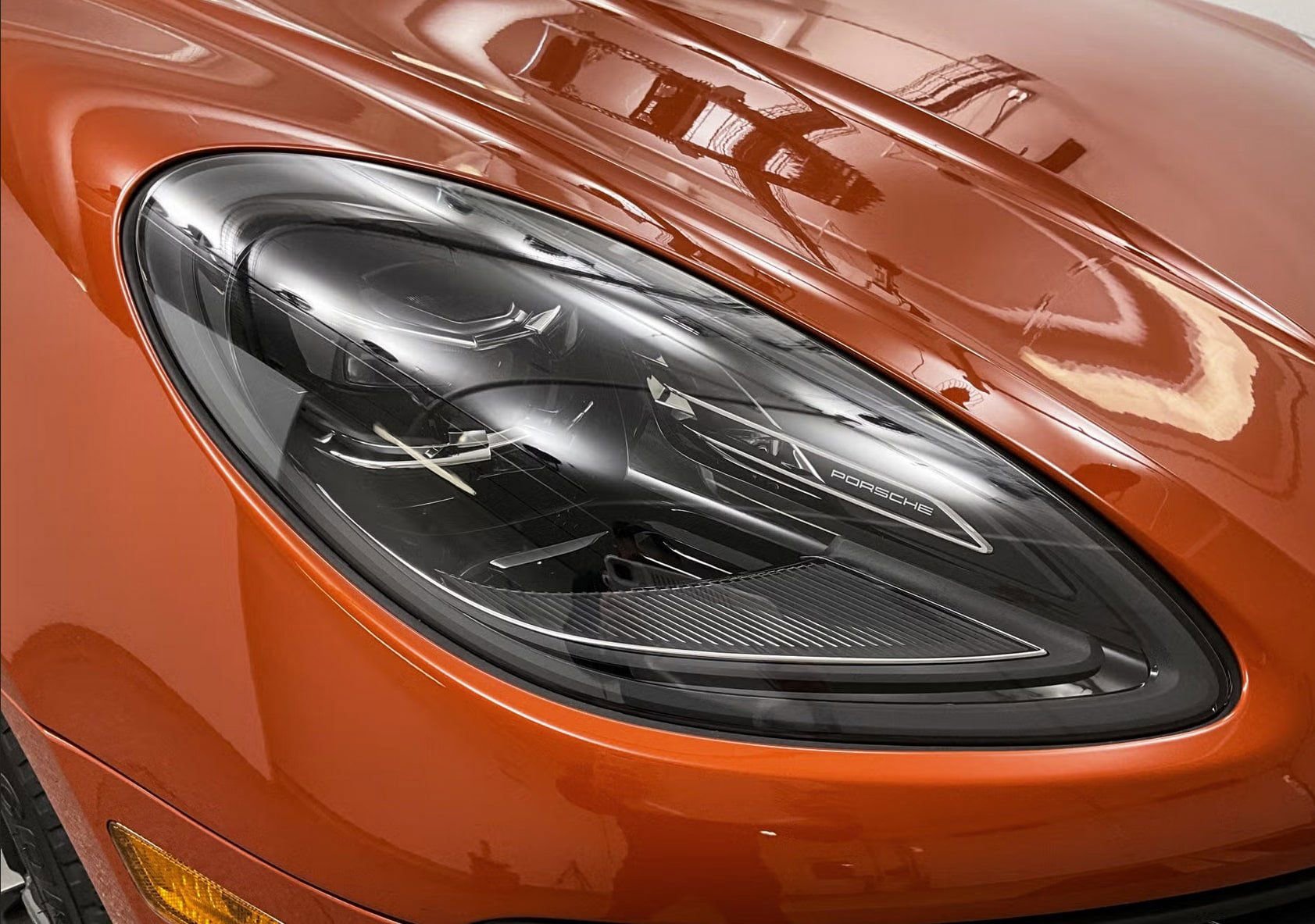 Used 2025 Porsche Macan image 11