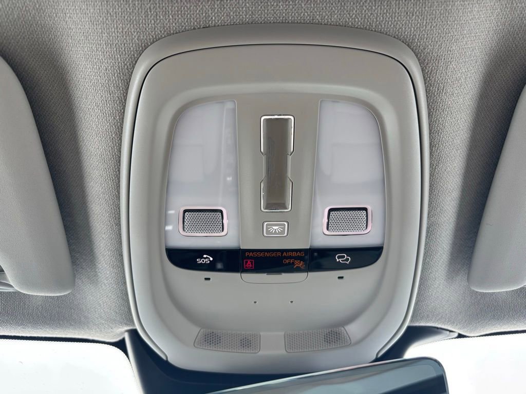 Certified 2023 Volvo XC40 B5 Plus w/ Driver Assist Package image 14