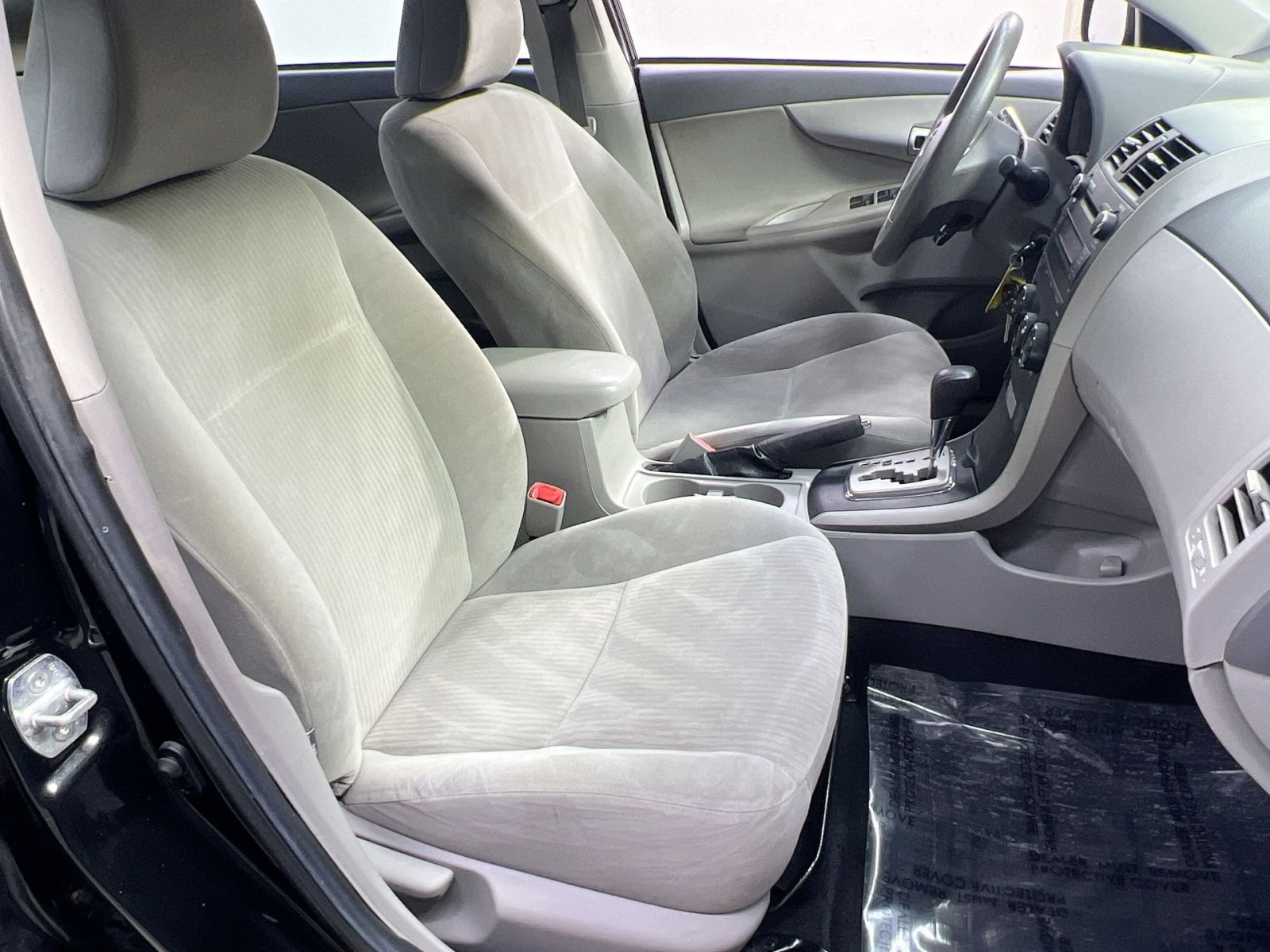 Used 2010 Toyota Corolla LE image 25