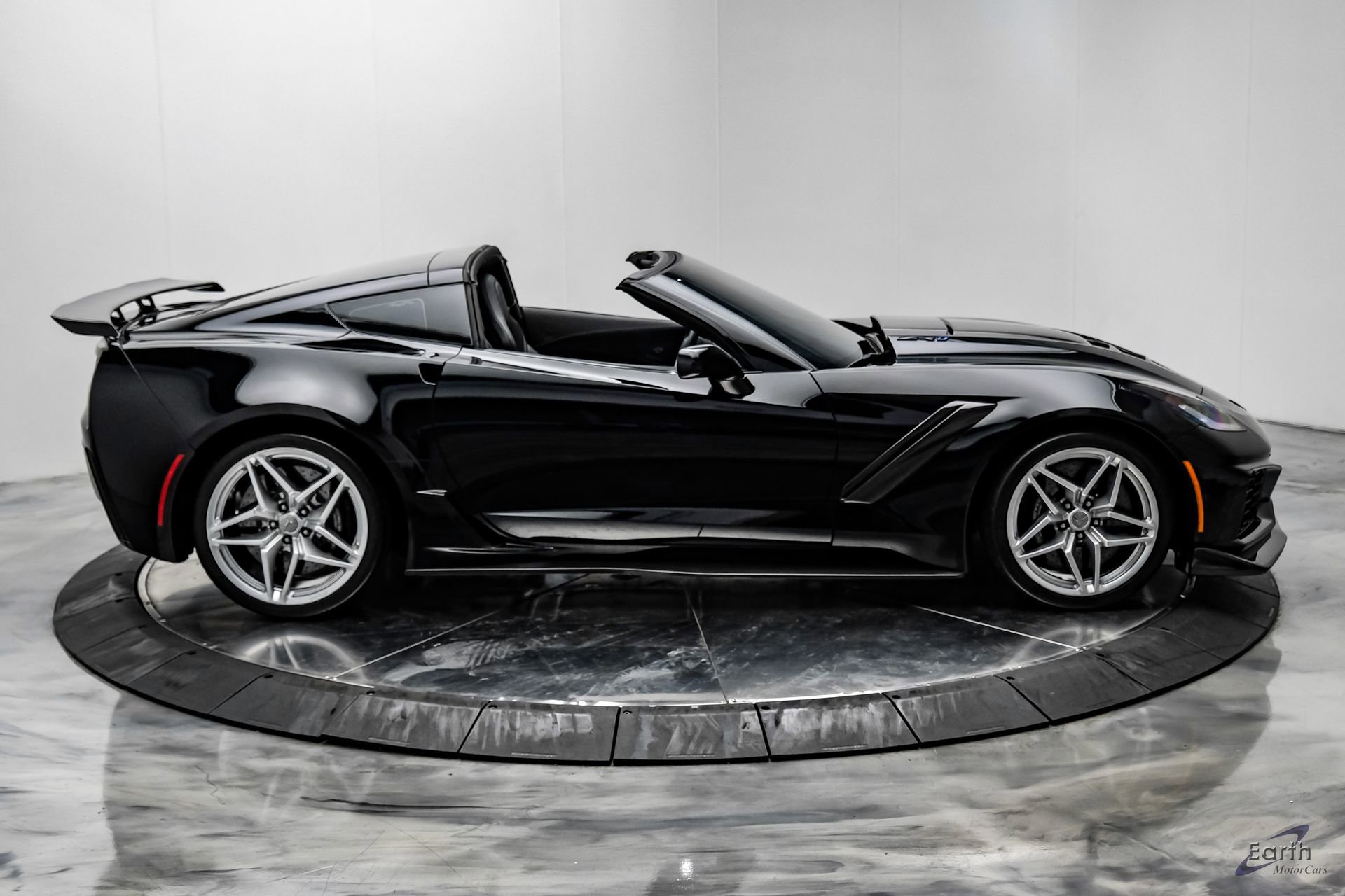 Used 2019 Chevrolet Corvette ZR1 RWD image 23
