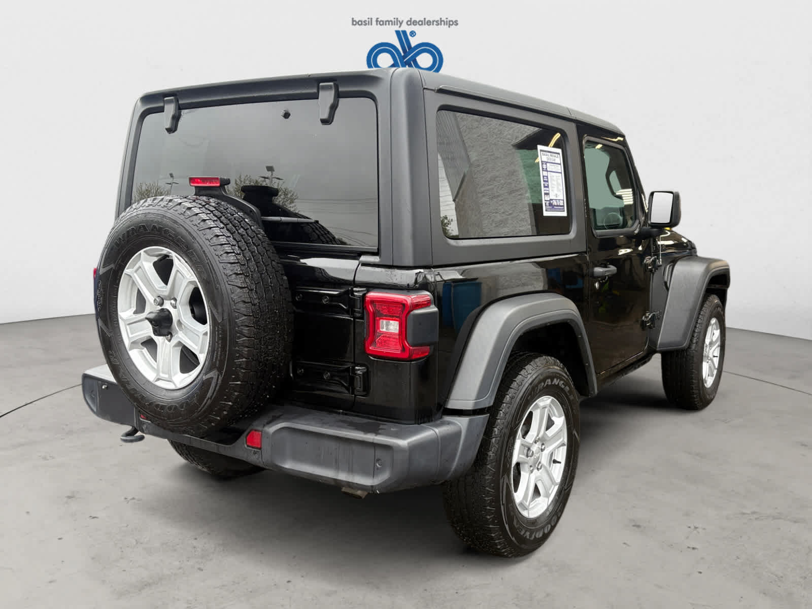 Used 2022 Jeep Wrangler Sport AWD/4WD image 5