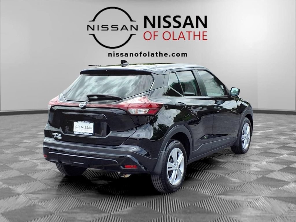 Certified 2025 Nissan Kicks Play S FWD image 28