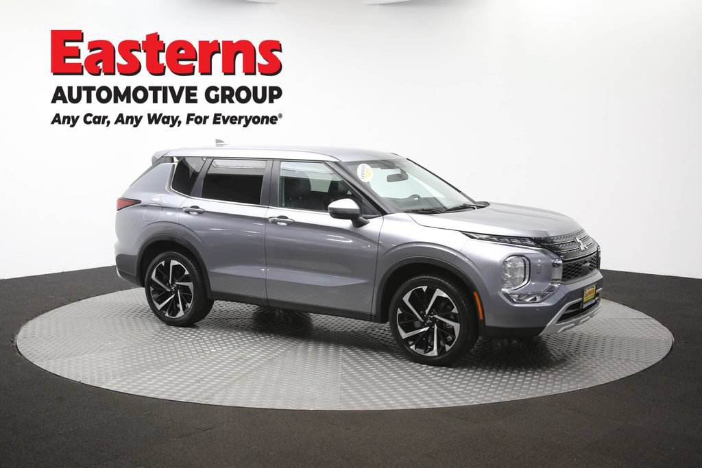 Used 2024 Mitsubishi Outlander SE AWD/4WD image 48