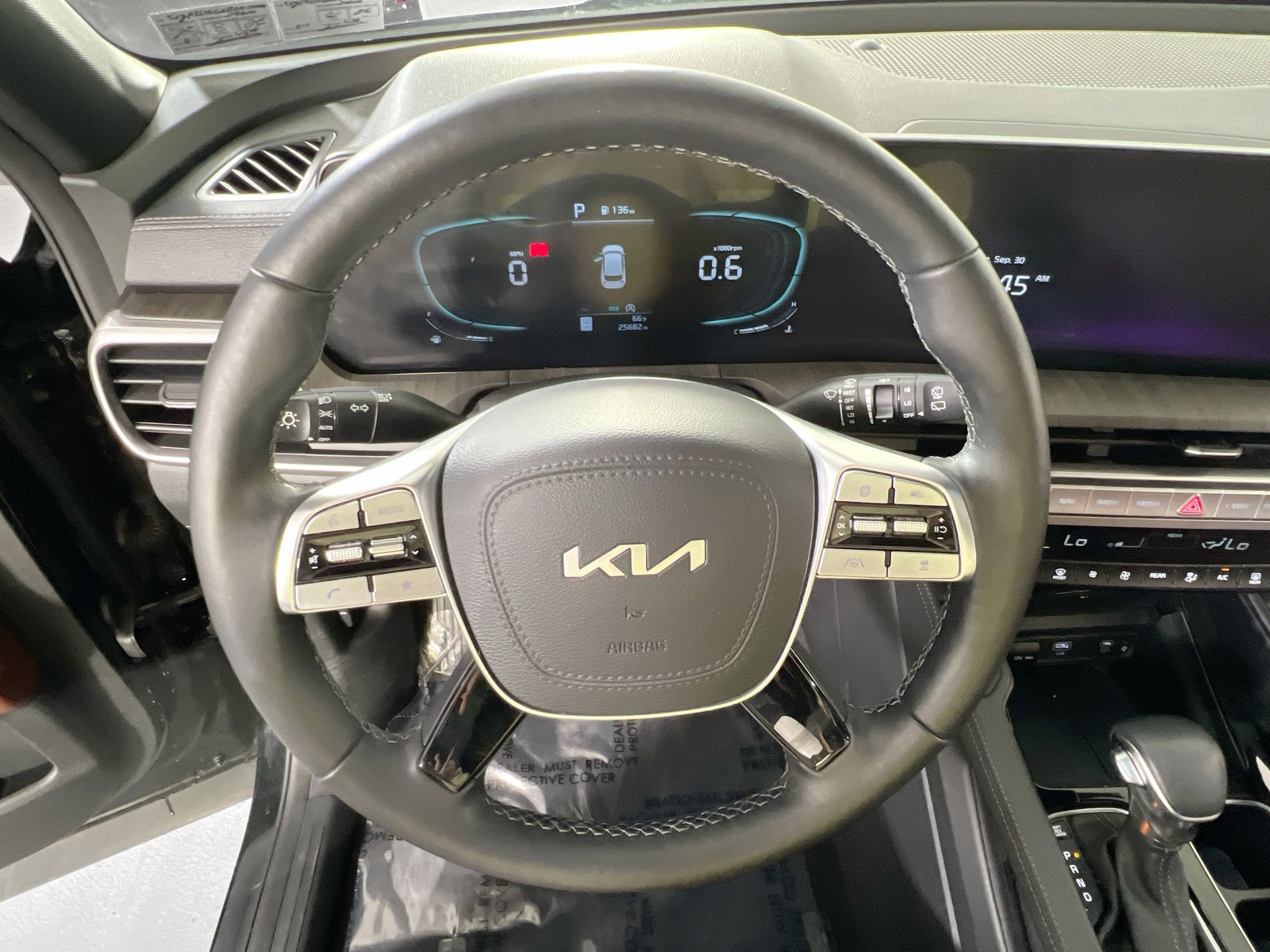 Used 2024 Kia Telluride EX image 11