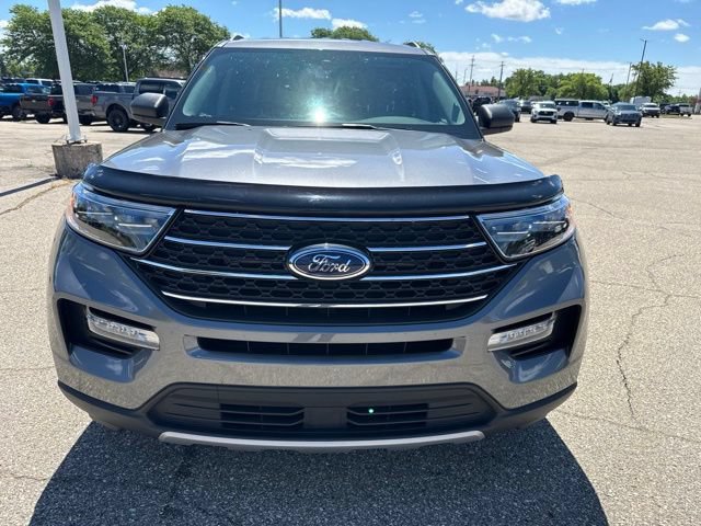 Used 2024 Ford Explorer XLT w/ Equipment Group 202A AWD/4WD image 10