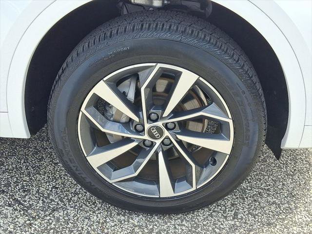 Certified 2023 Audi Q5 2.0T Premium w/ Convenience Package image 8