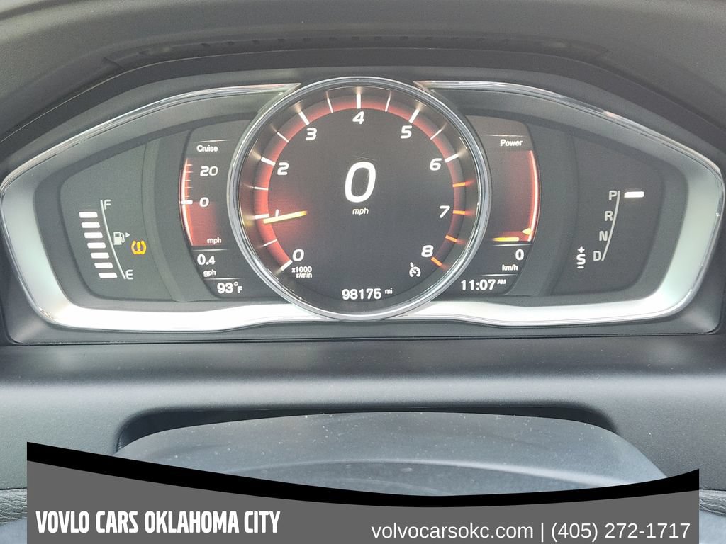 Used 2017 Volvo XC60 T6 Dynamic w/ Preferred Option Package AWD/4WD image 13
