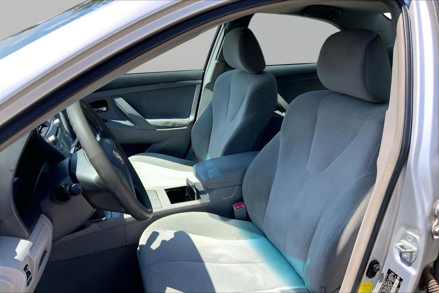 Used 2011 Toyota Camry LE w/ LE Extra-Value Pkg FWD image 7