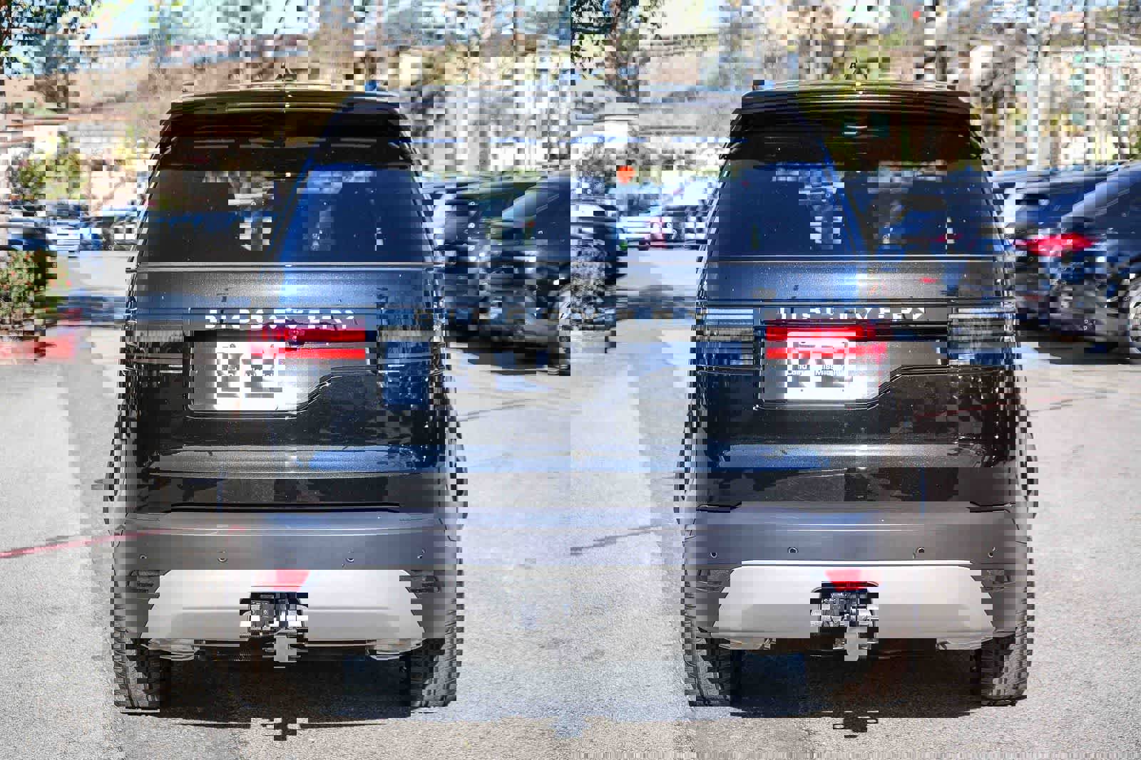 New 2026 Land Rover Discovery S image 7