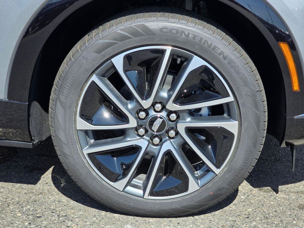 New 2026 Cadillac Optiq Sport 1 AWD/4WD image 17