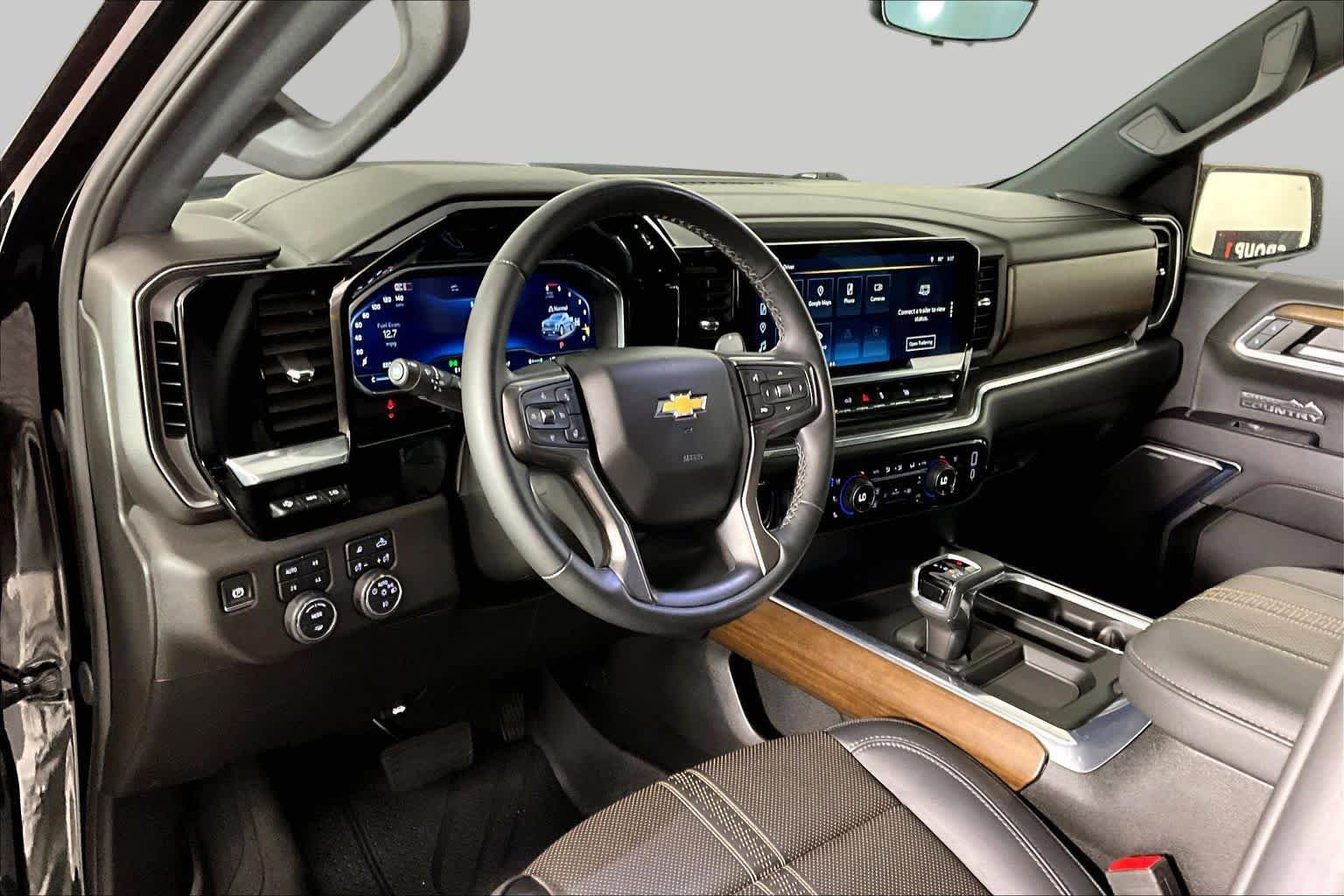 Used 2024 Chevrolet Silverado 1500 High Country w/ High Country Premium Package AWD/4WD image 32