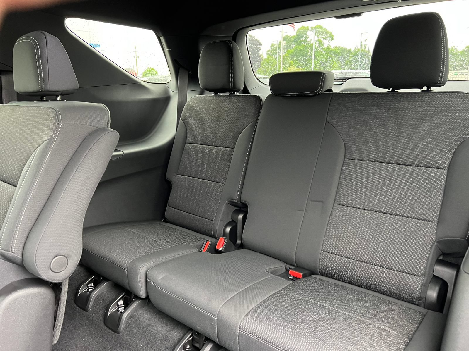 New 2026 Chevrolet Traverse LT w/ Driver Confidence Package AWD/4WD image 5