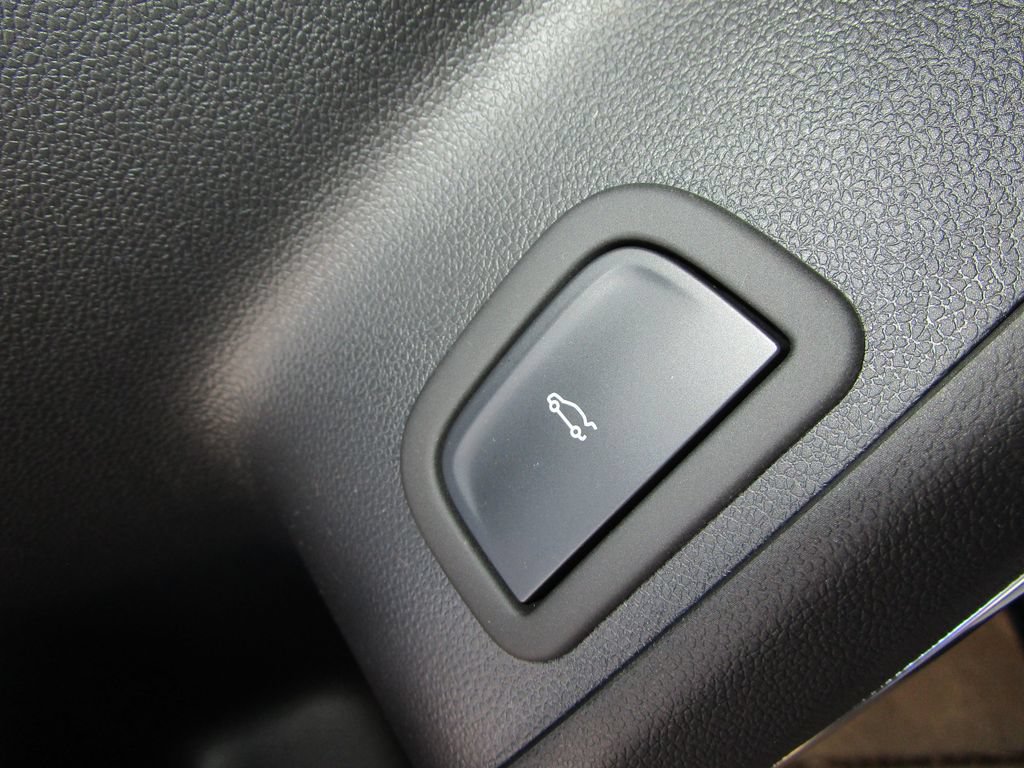 New 2026 GMC Acadia Elevation w/ Elevation Premium Package FWD image 25