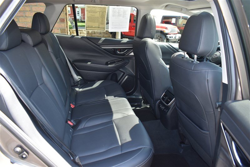 Used 2022 Subaru Outback Limited AWD/4WD image 34
