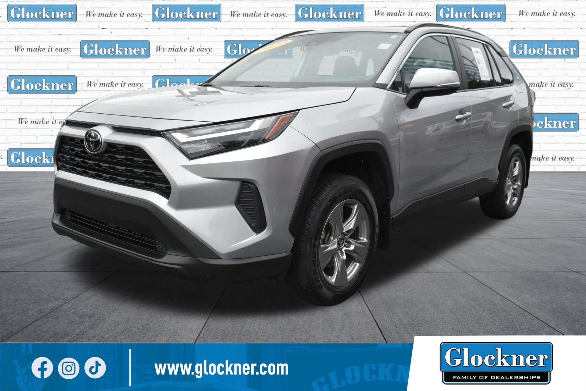 Used 2022 Toyota RAV4 XLE AWD/4WD image 10