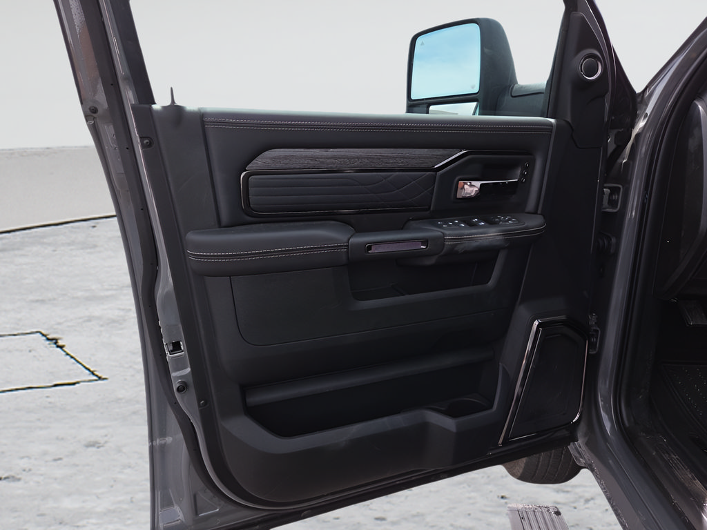 New 2026 RAM 3500 Limited AWD/4WD image 10