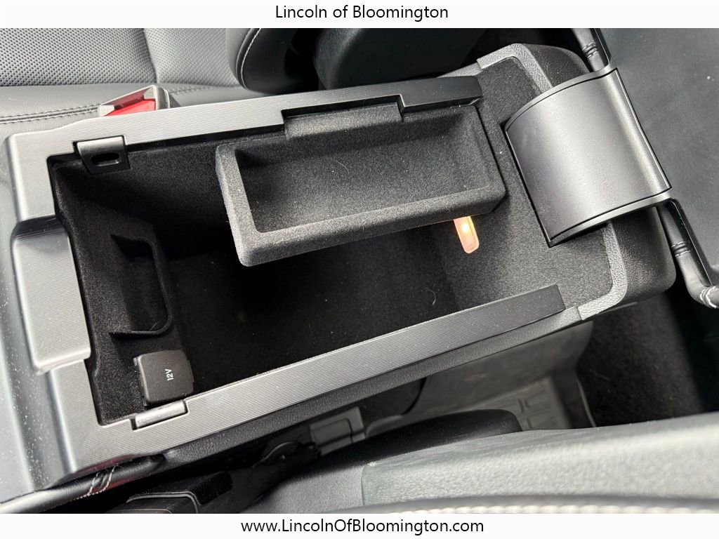 New 2025 Lincoln Corsair Reserve w/ Towing Package image 20