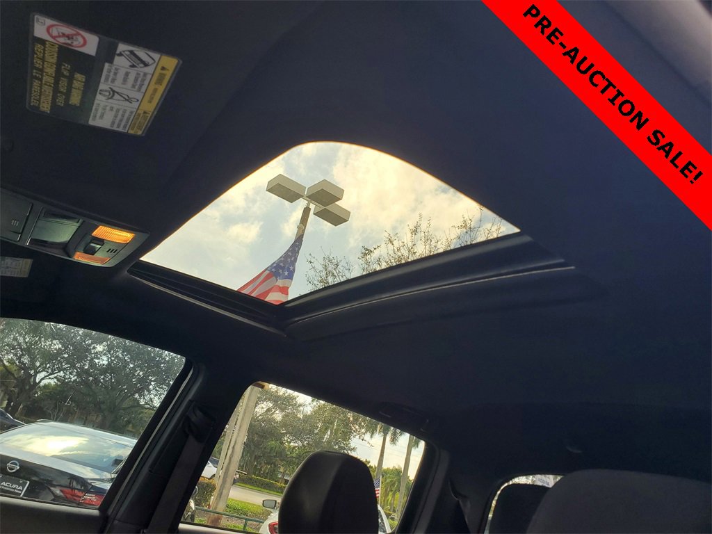 Used 2017 Toyota Tacoma TRD Sport image 17