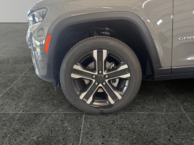 New 2027 Jeep Grand Cherokee Limited AWD/4WD image 29