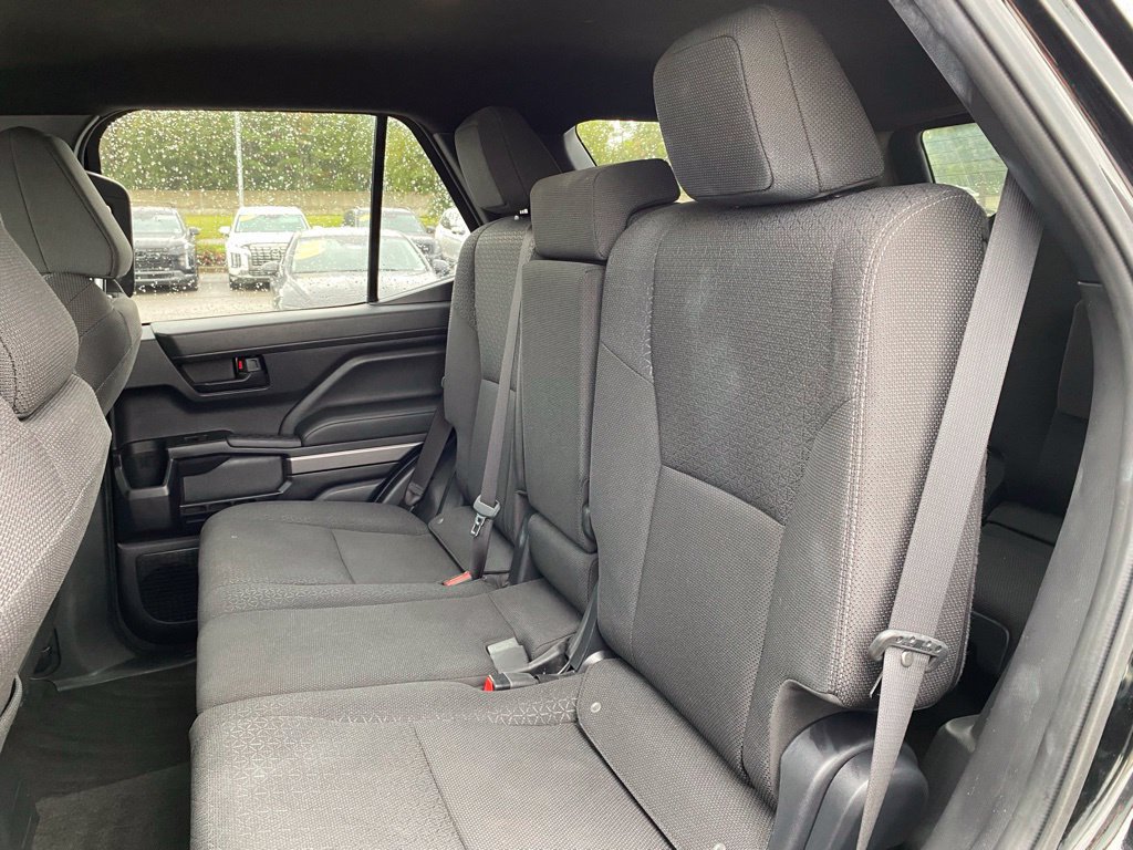 Used 2025 Toyota 4Runner SR5 RWD image 28