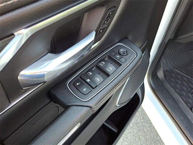 Used 2024 RAM 1500 Laramie image 16