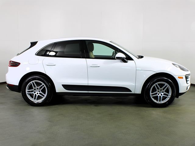 Certified 2018 Porsche Macan image 8