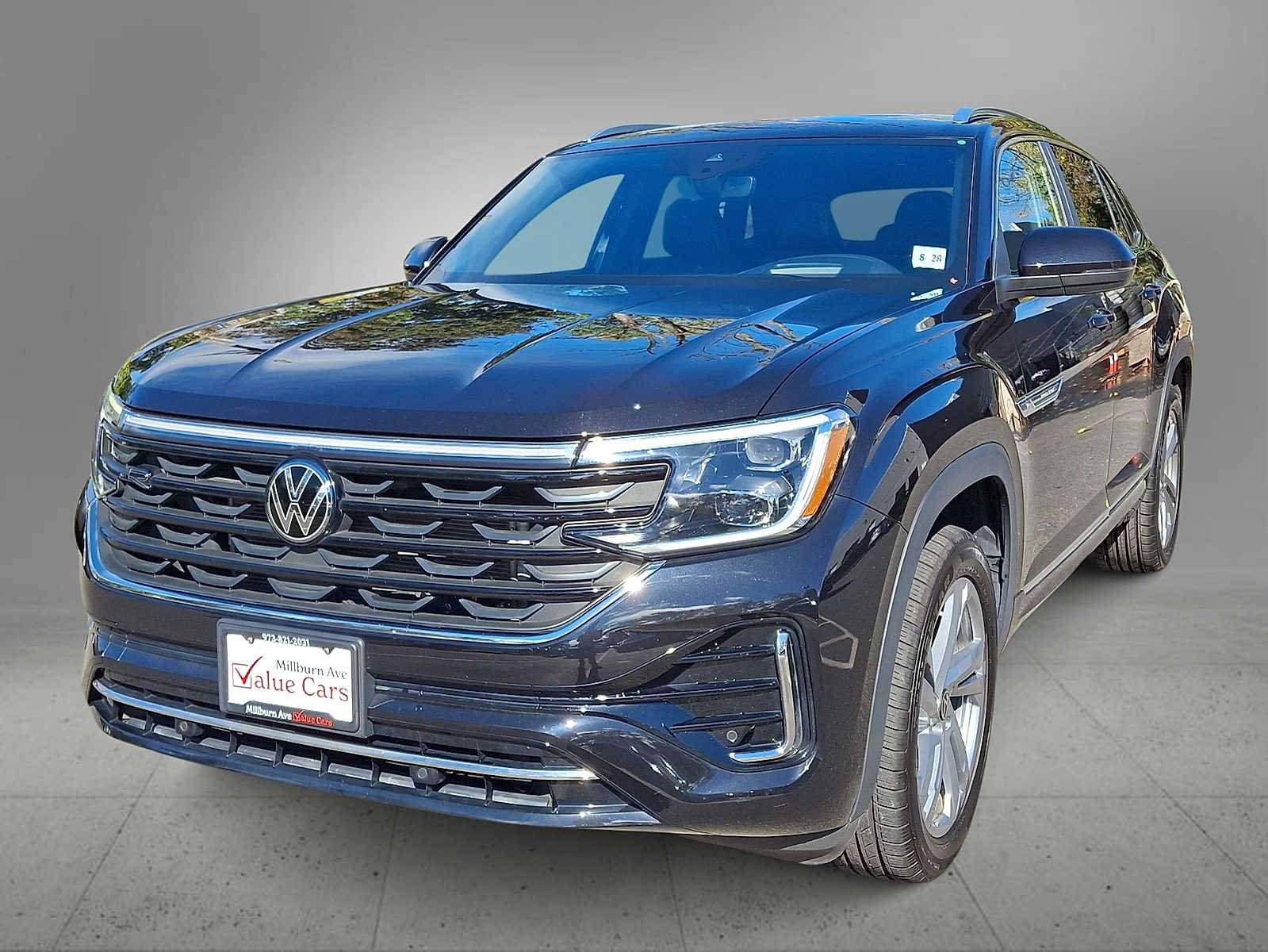 Used 2024 Volkswagen Atlas Cross Sport SEL R-Line