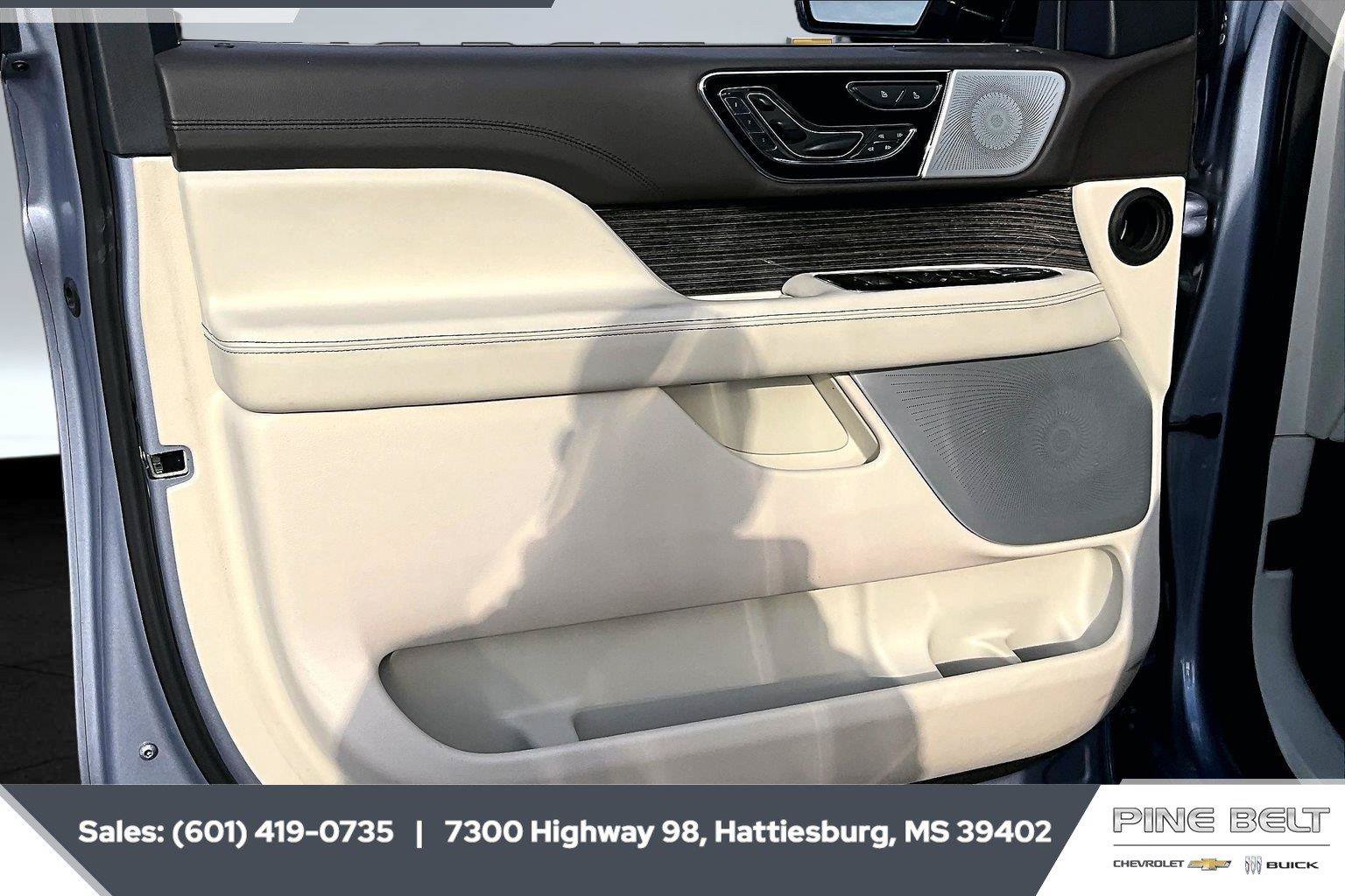 Used 2024 Lincoln Navigator Black Label AWD/4WD image 17