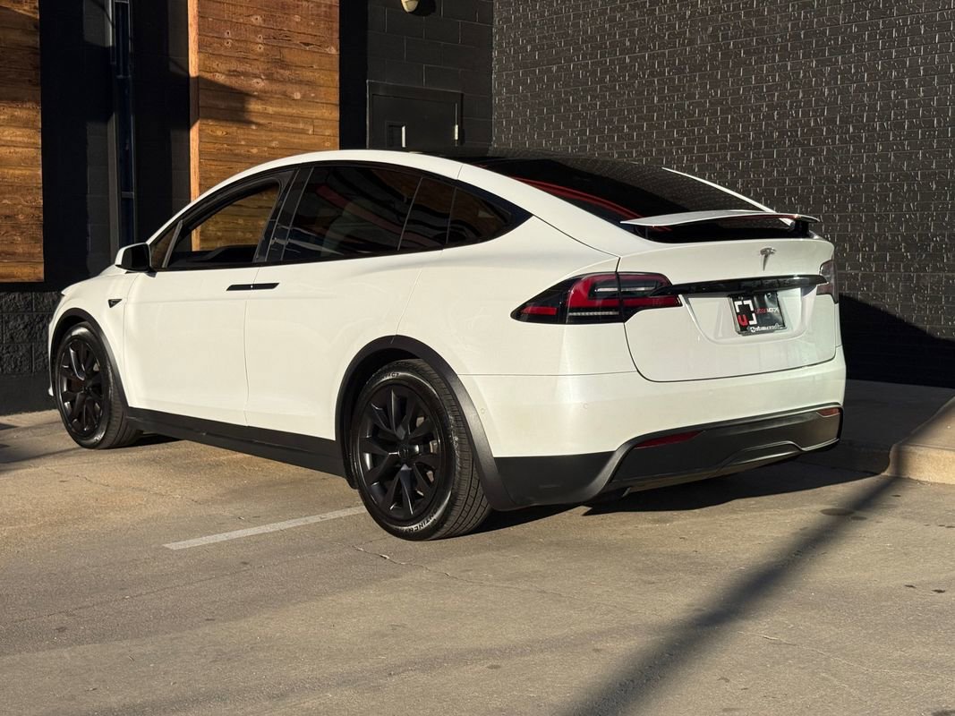 Used 2022 Tesla Model X image 16
