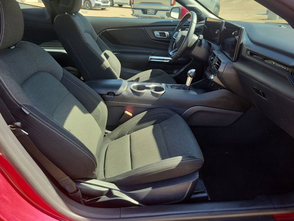 Used 2025 Ford Mustang EcoBoost image 24