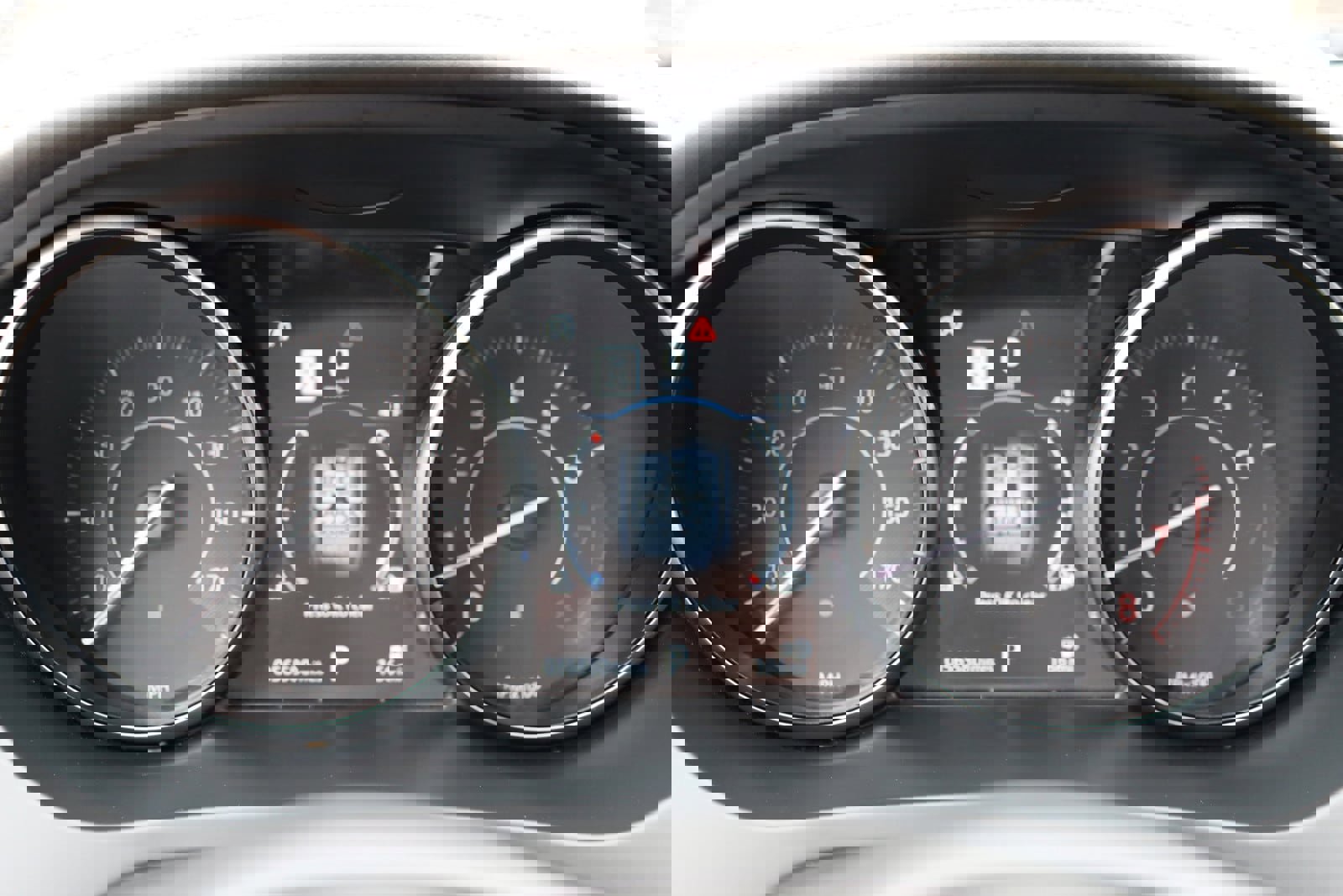 Used 2019 Jaguar E-PACE S image 29