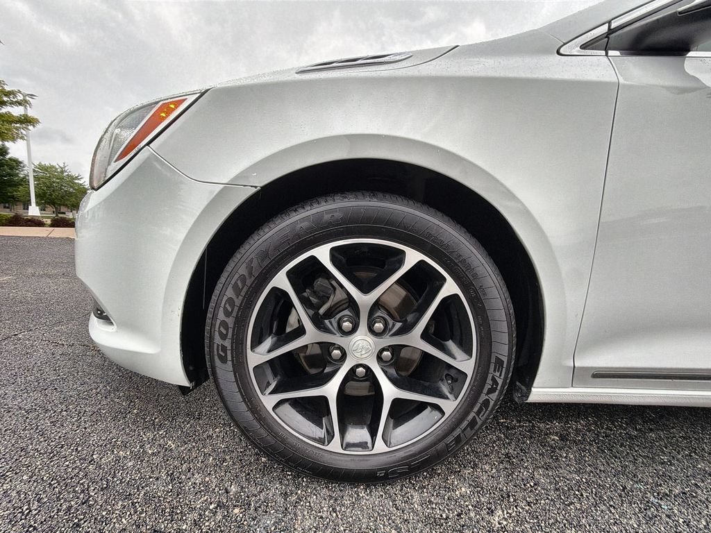Used 2016 Buick LaCrosse Sport Touring w/ Experience Buick Package FWD image 18