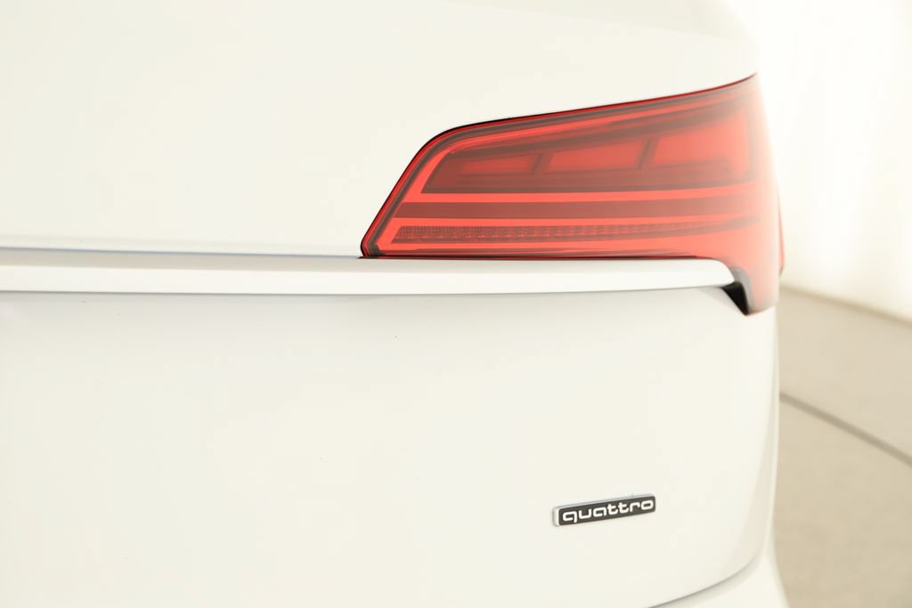 Certified 2024 Audi Q5 e Premium w/ Convenience Package AWD/4WD image 30