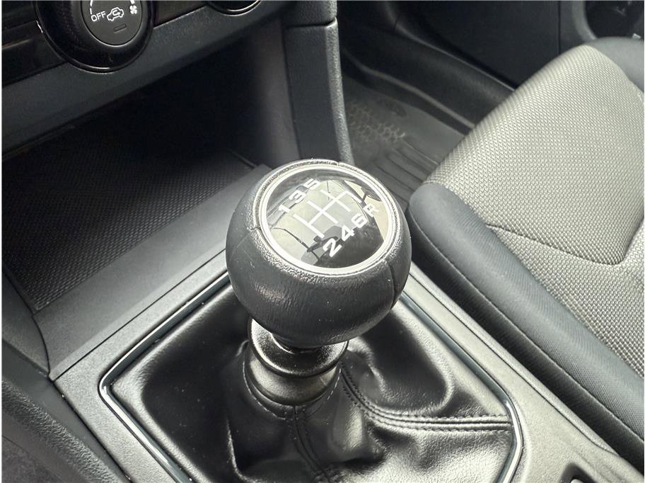 Used 2019 Subaru Crosstrek 2.0i image 14