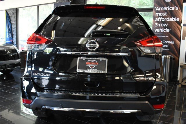 Used 2019 Nissan Rogue SV AWD/4WD image 9