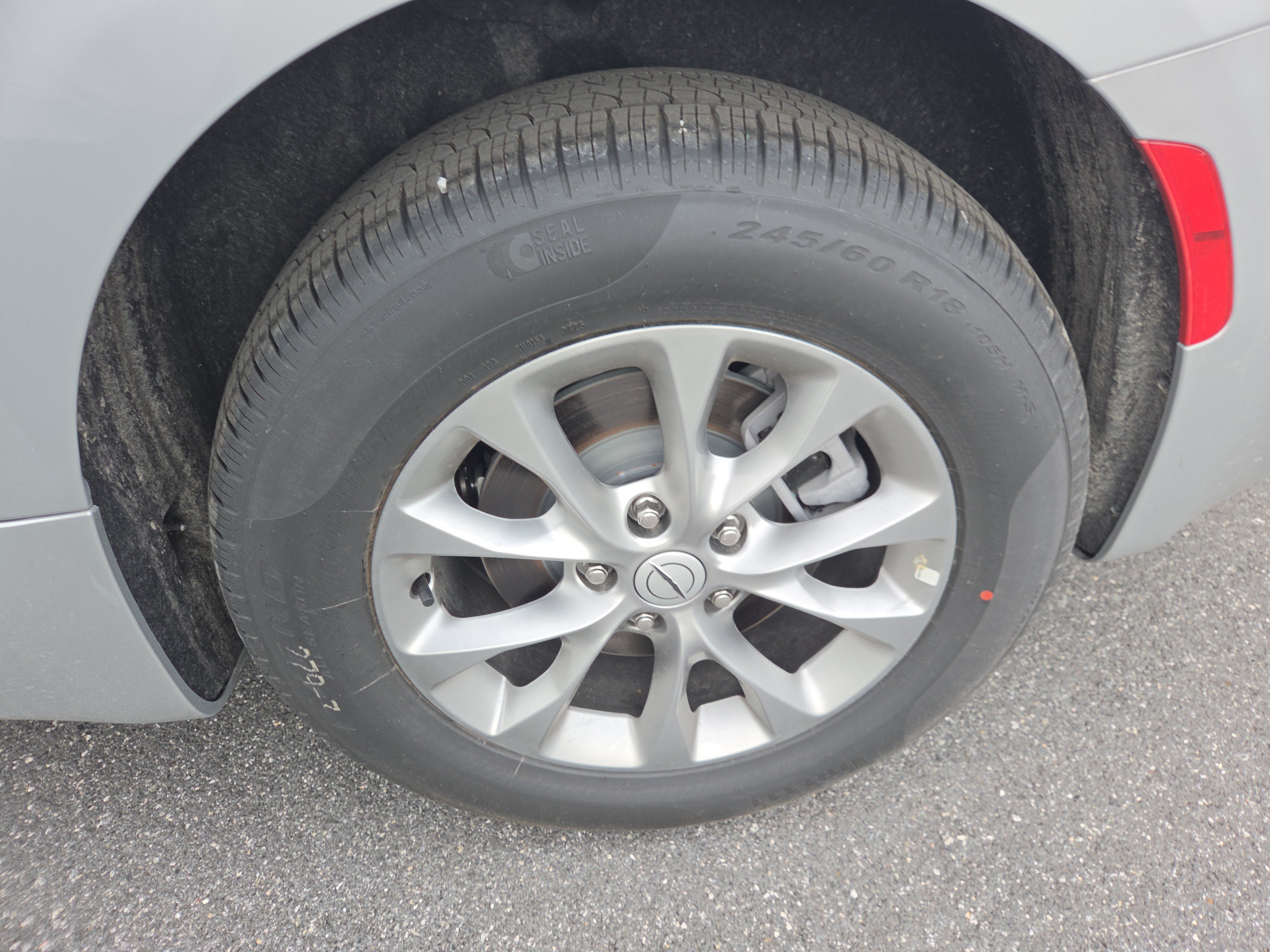 New 2026 Chrysler Pacifica Select AWD/4WD image 28