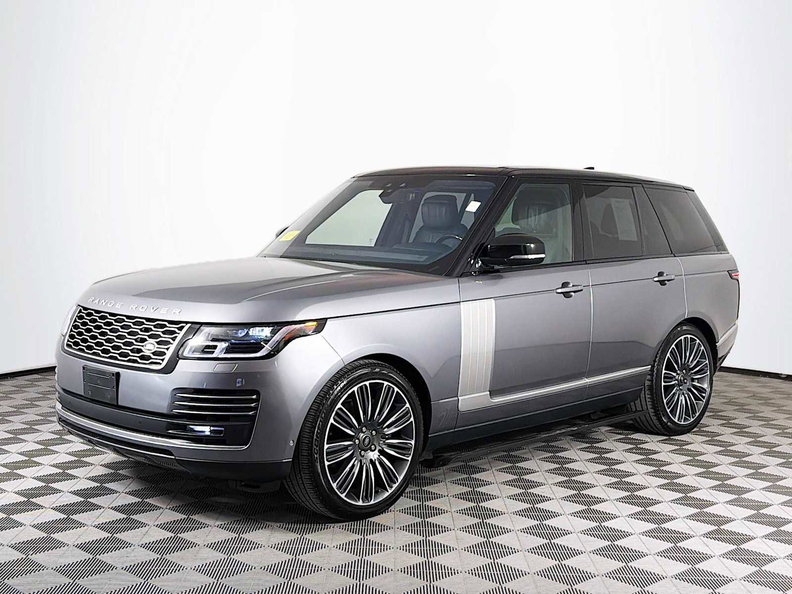 Used 2022 Land Rover Range Rover P525 Westminster Edition image 1